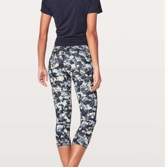 Lululemon Hi Rise Wunder Under Leggings - Picture 2 of 9